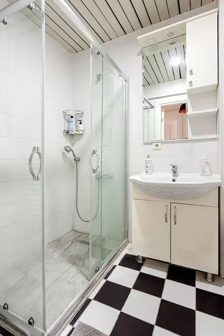 Appartamento Central Location With 2 Bedrooms Provincia di Provincia di Istanbul